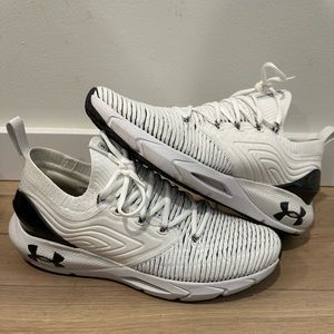 Lightly used UNDER ARMOUR HOVR PHANTOM 2 INTELLIKNIT size 13